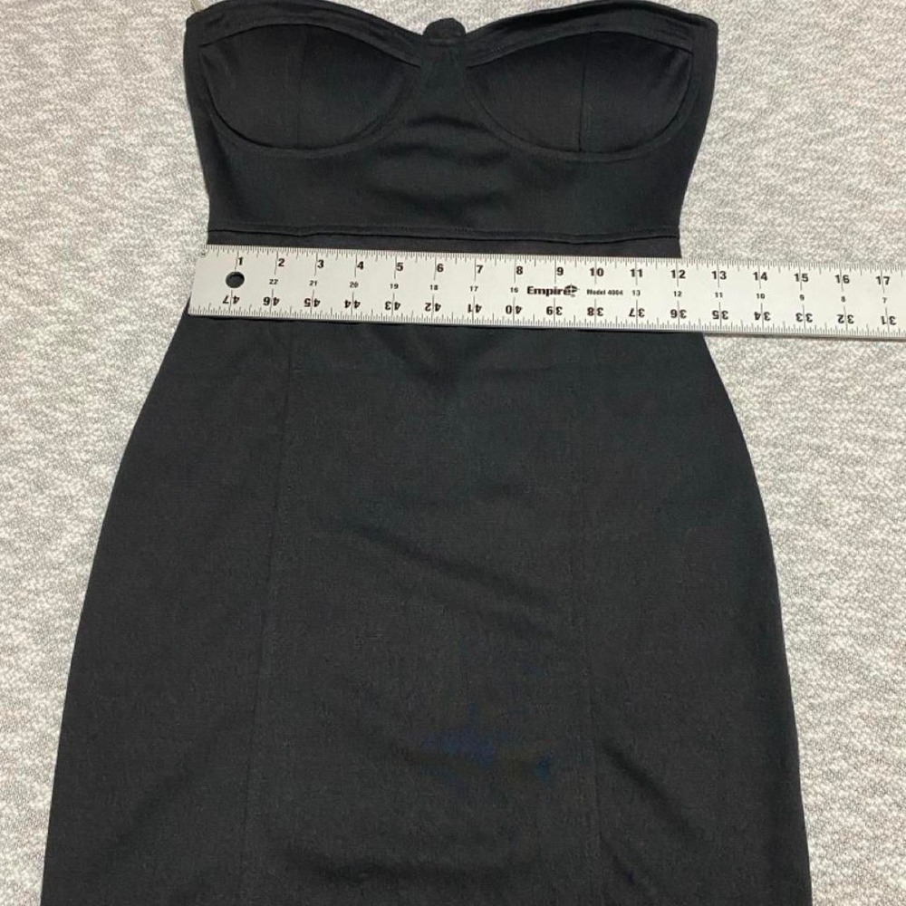 Guess black mini bodycon dress with built in bra/ zipper back women S. SKU-B935